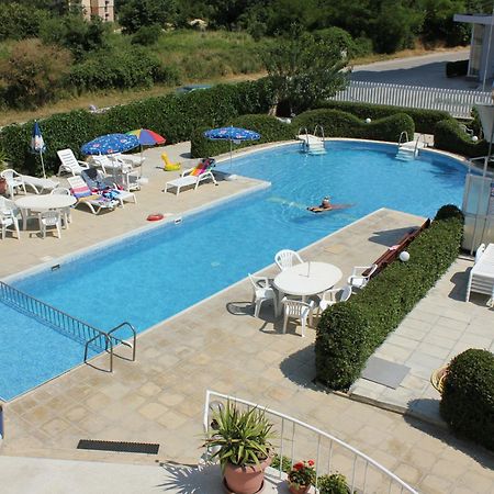 סנט קונסטנטין והלנה Villa Aurora מראה חיצוני תמונה