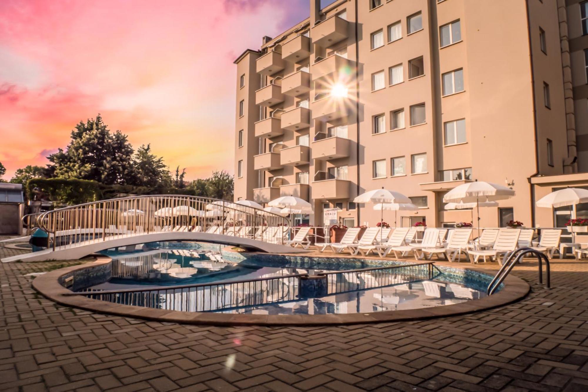 סנט קונסטנטין והלנה Villa Aurora מראה חיצוני תמונה